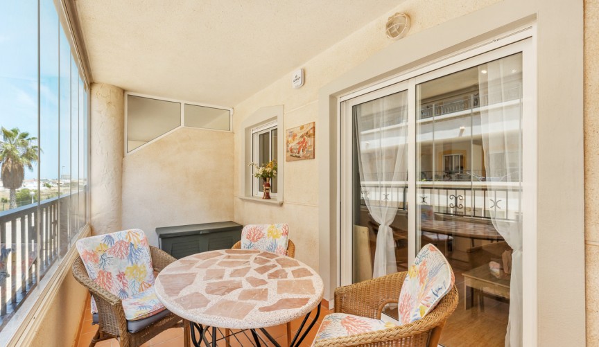 Återförsäljning - Apartment -
Orihuela Costa