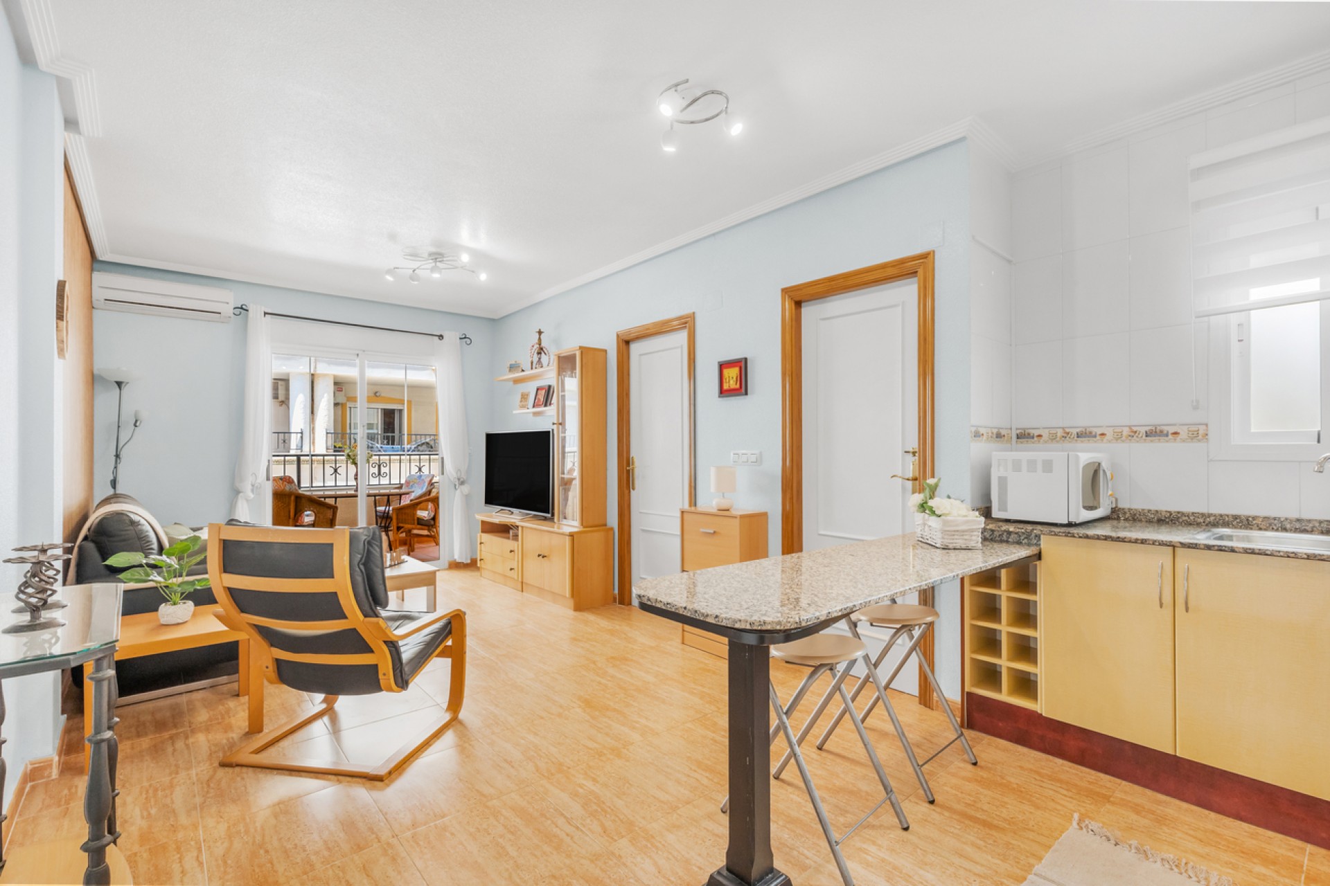 Återförsäljning - Apartment -
Orihuela Costa
