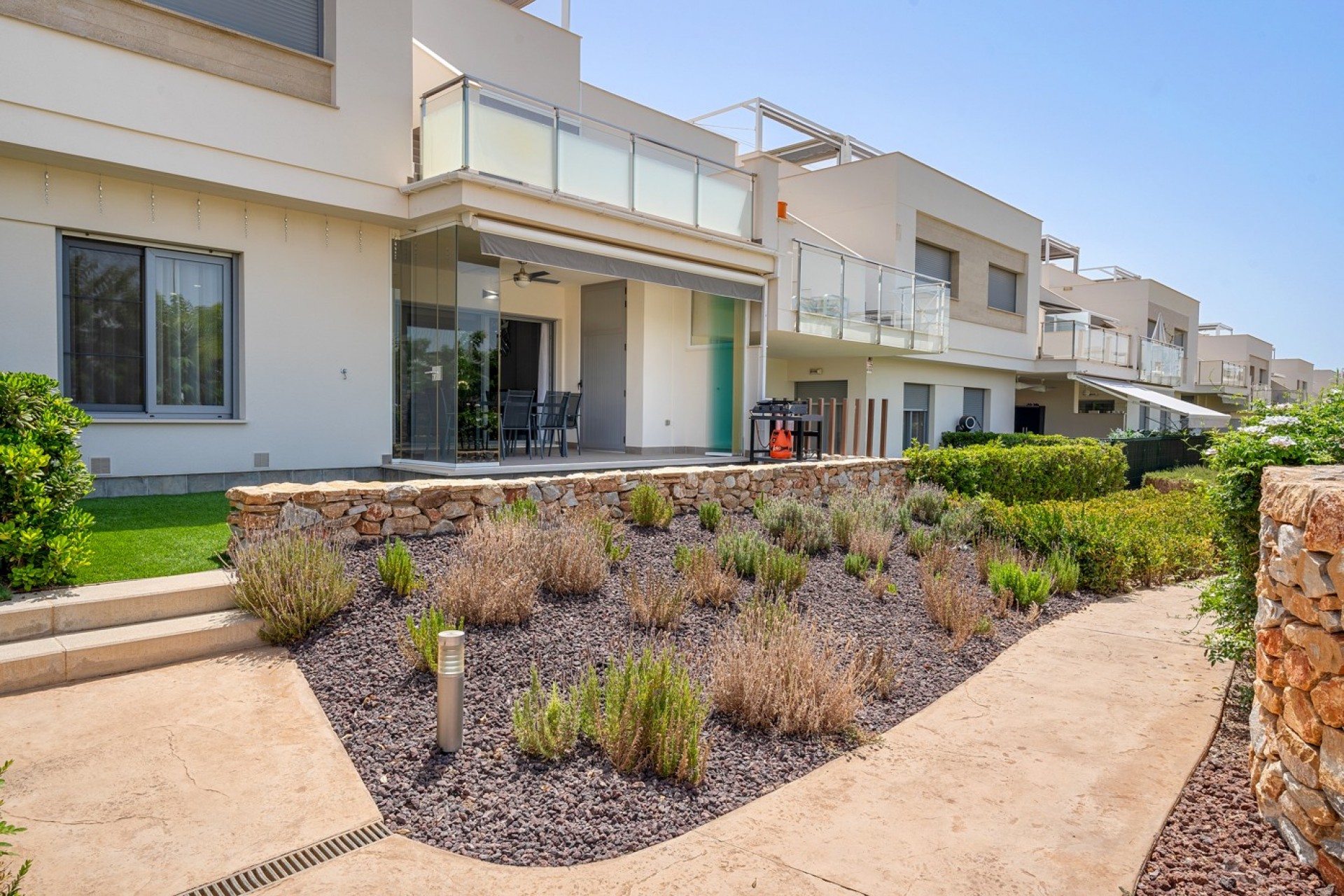 Återförsäljning - Apartment -
Orihuela - Inland