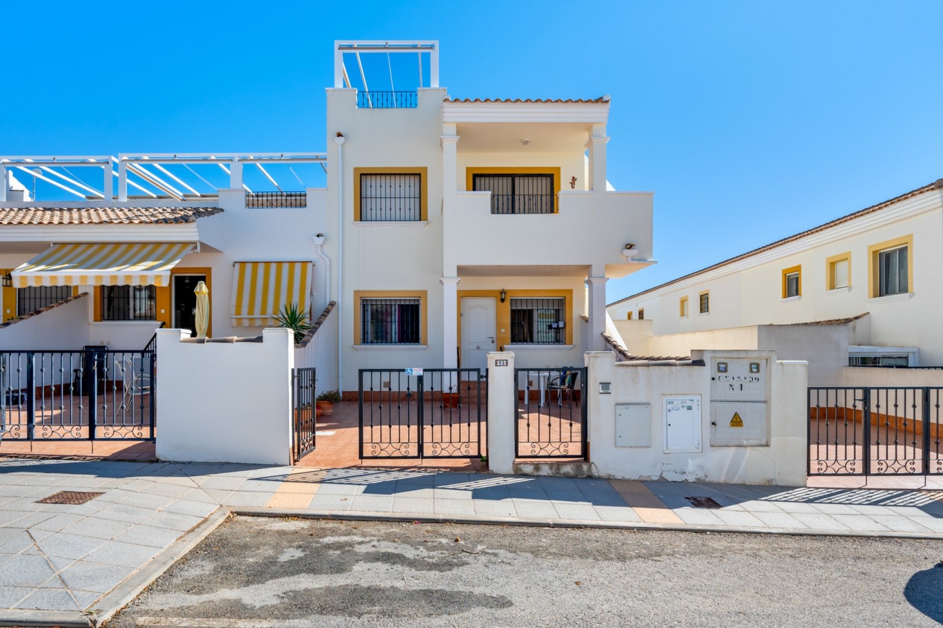 Återförsäljning - Apartment -
Orihuela - Inland