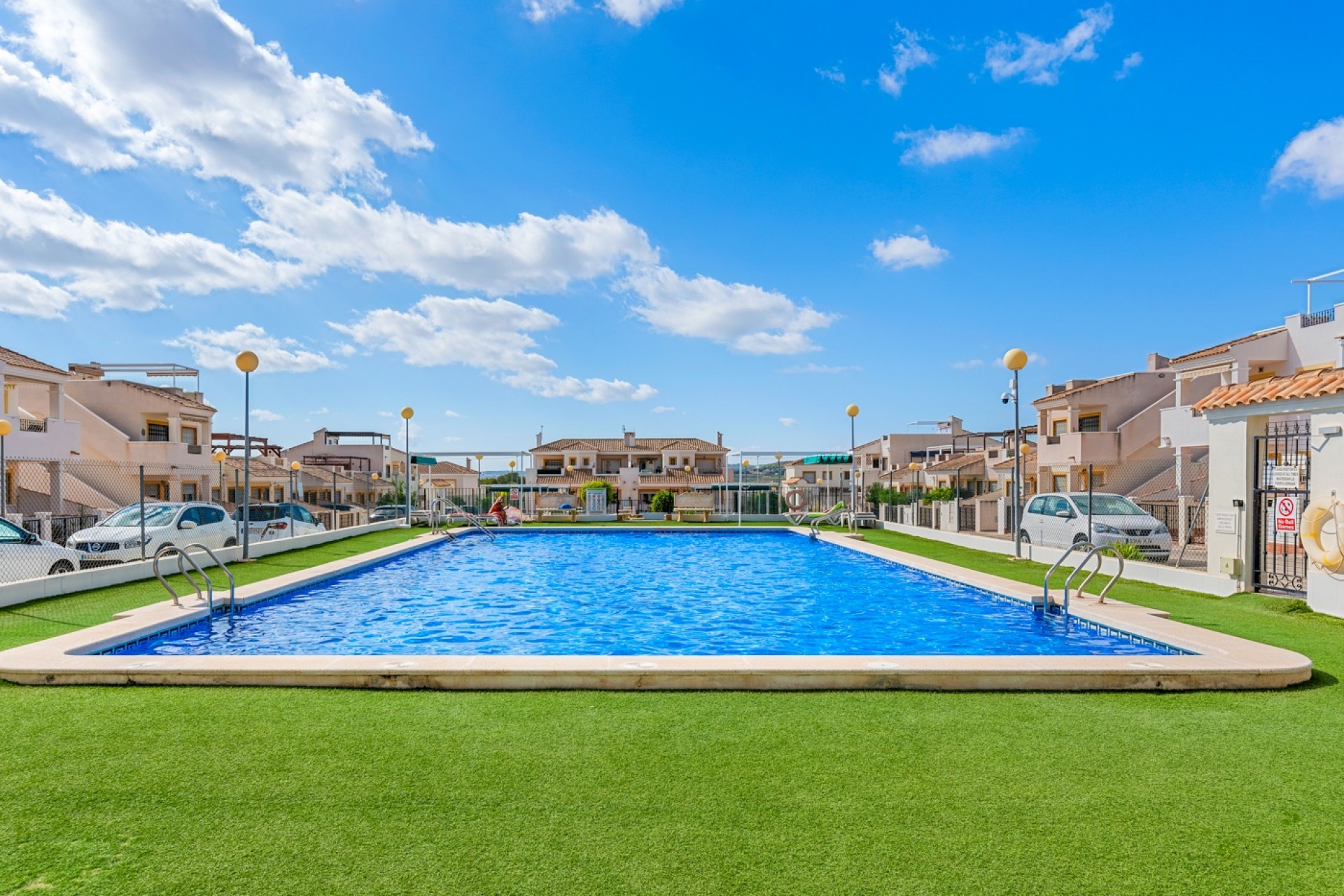 Återförsäljning - Apartment -
Orihuela - Inland