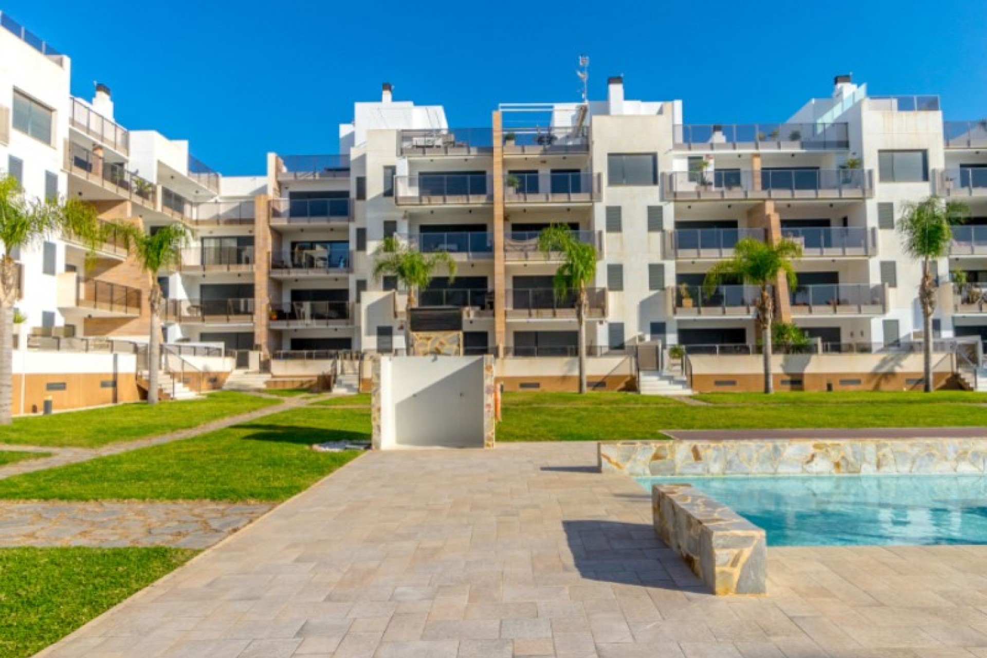 Återförsäljning - Apartment -
Orihuela - Inland