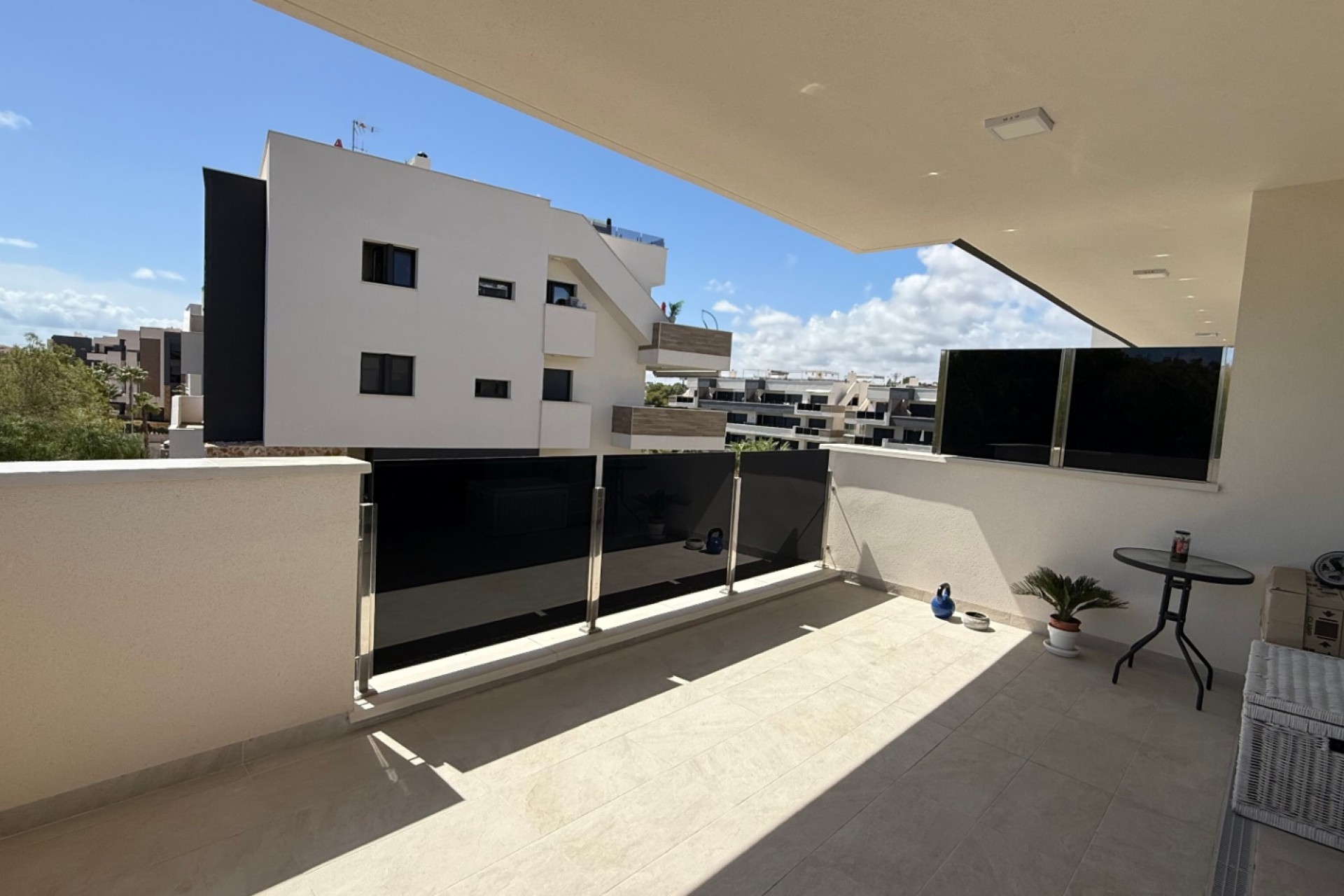 Återförsäljning - Apartment -
Orihuela - Inland