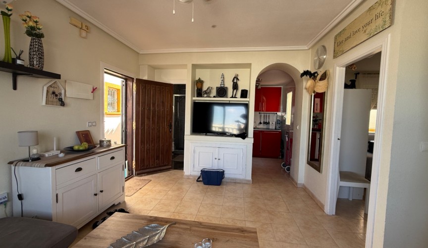 Återförsäljning - Apartment -
Orihuela - Inland