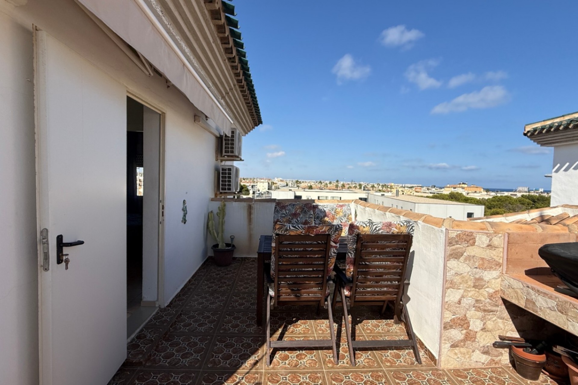 Återförsäljning - Apartment -
Orihuela - Inland