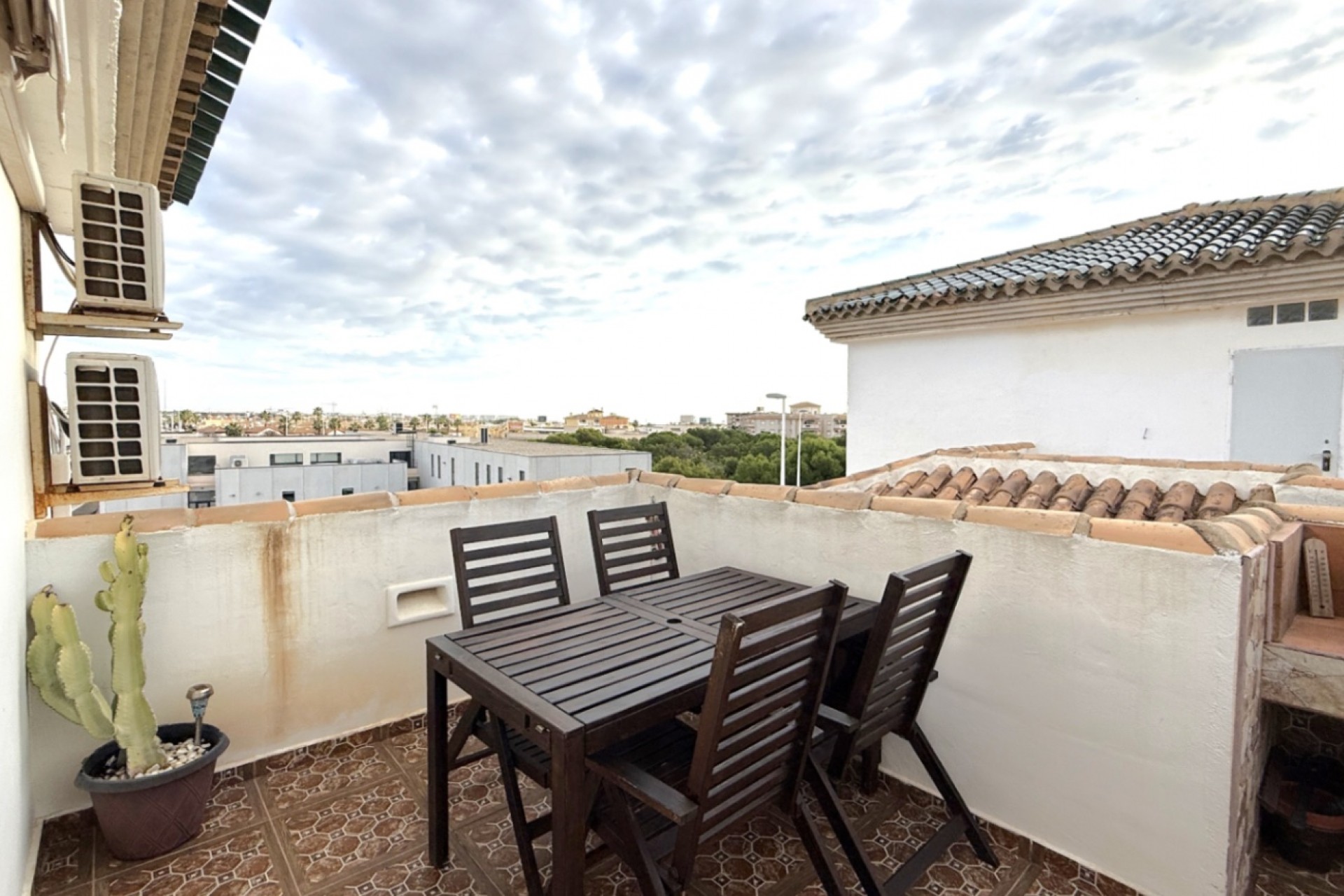 Återförsäljning - Apartment -
Orihuela - Inland