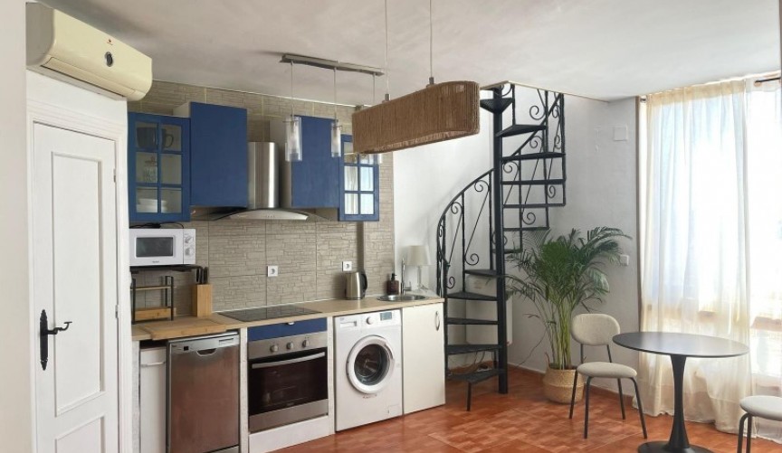 Återförsäljning - Apartment -
Orihuela - Inland