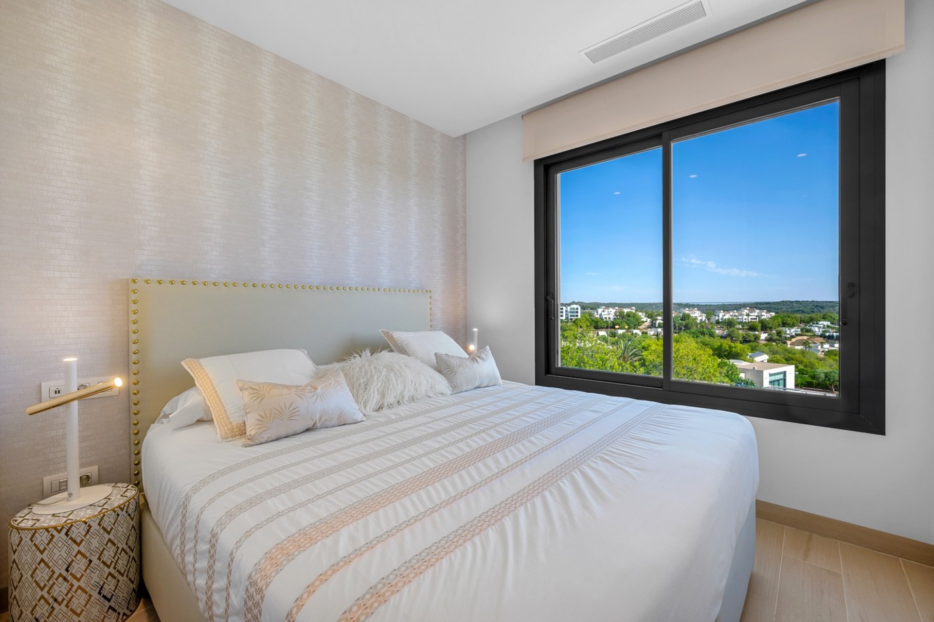 Återförsäljning - Apartment -
Orihuela - Inland