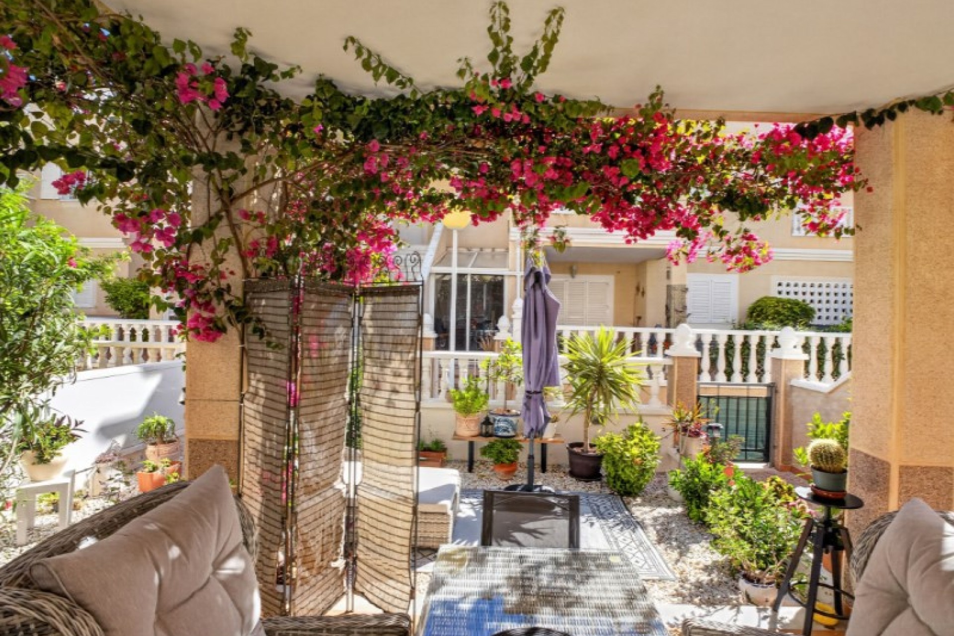 Återförsäljning - Apartment -
Orihuela - Inland