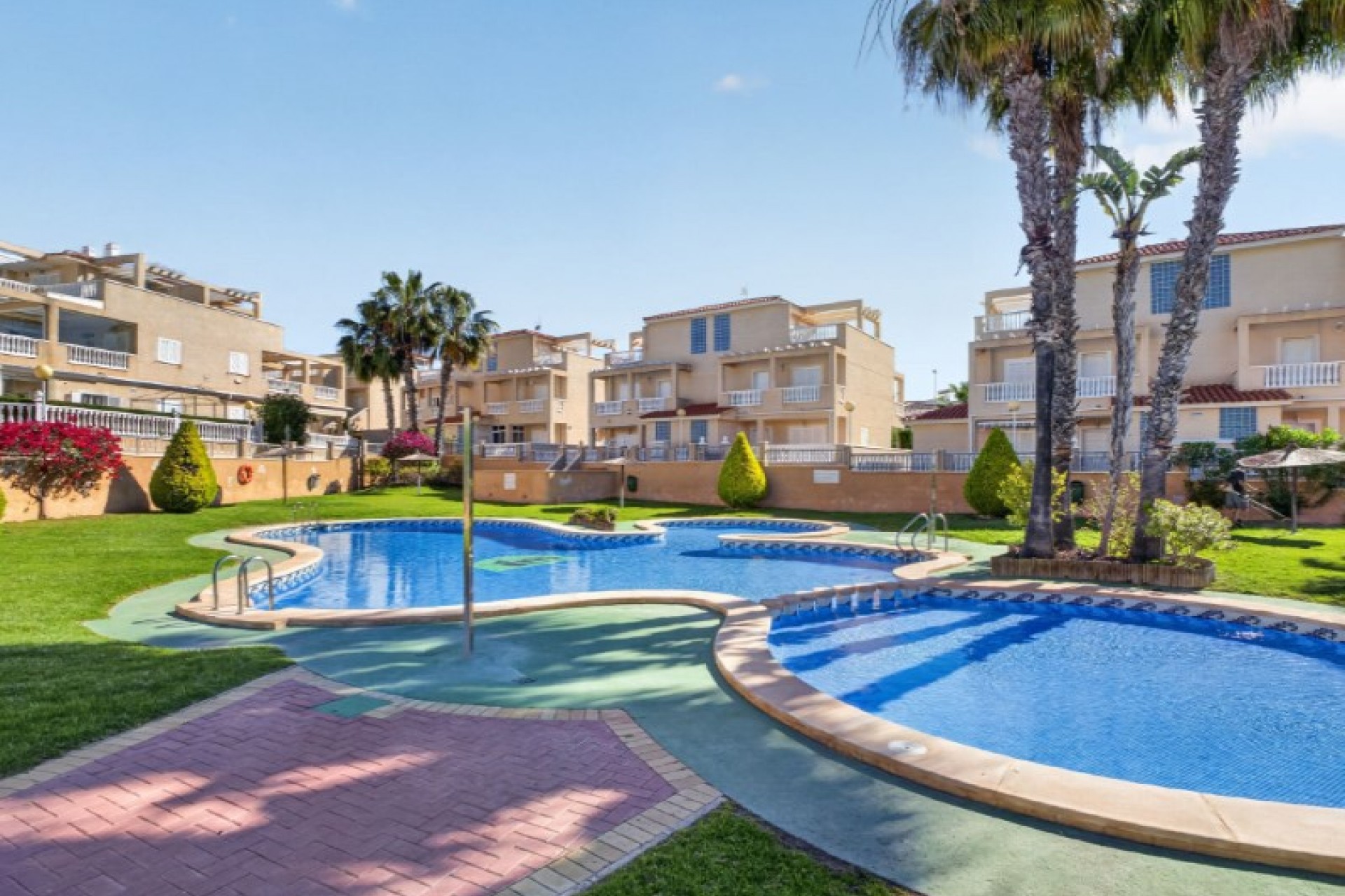 Återförsäljning - Apartment -
Orihuela - Inland