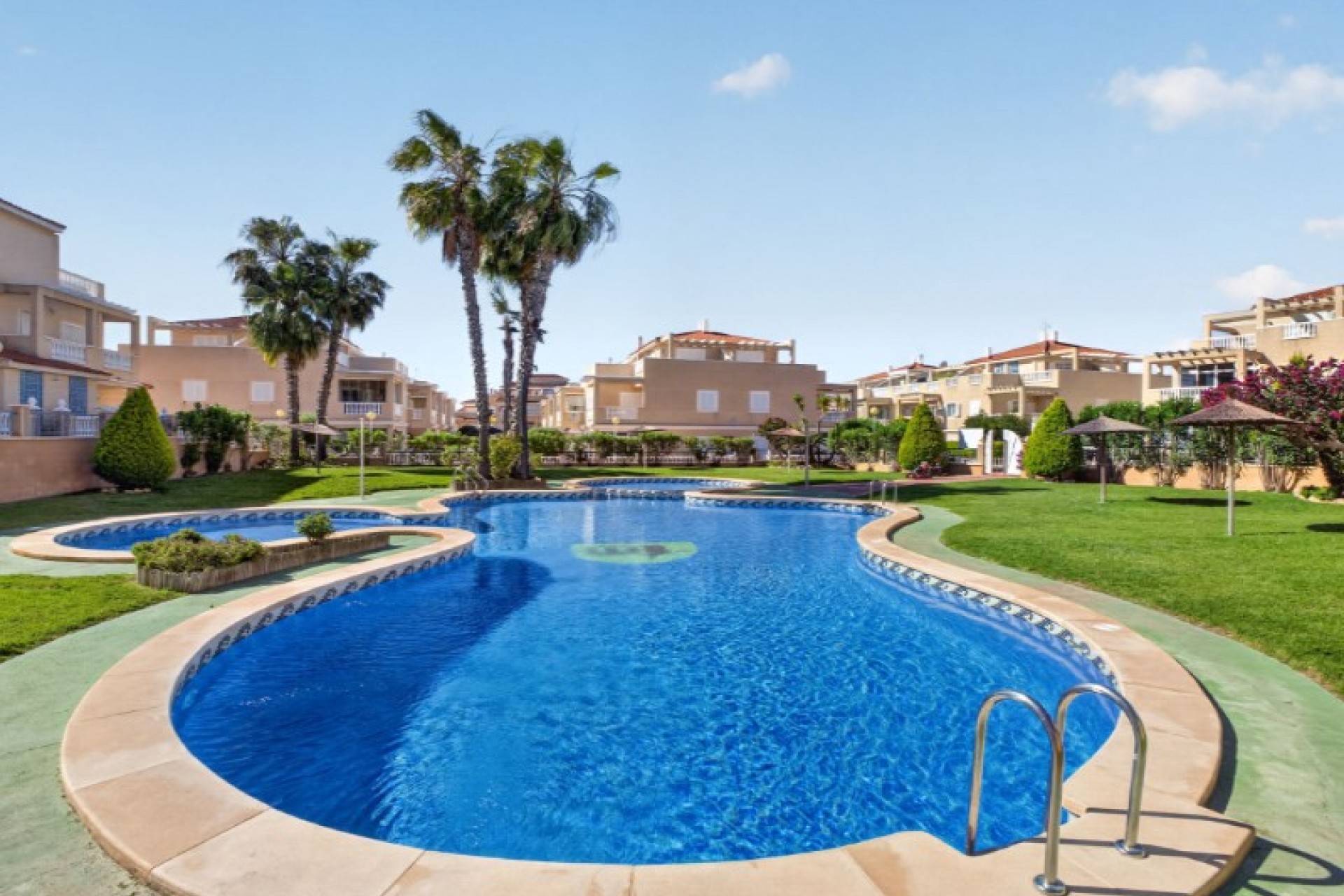 Återförsäljning - Apartment -
Orihuela - Inland