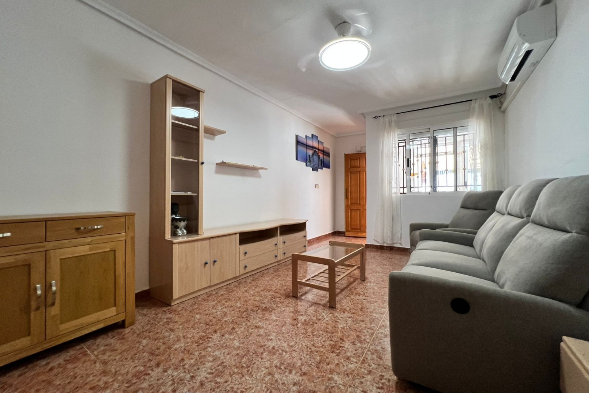 Återförsäljning - Apartment -
Orihuela - Inland
