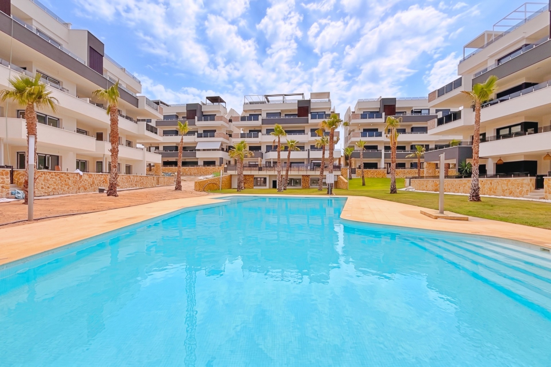 Återförsäljning - Apartment -
Orihuela - Inland