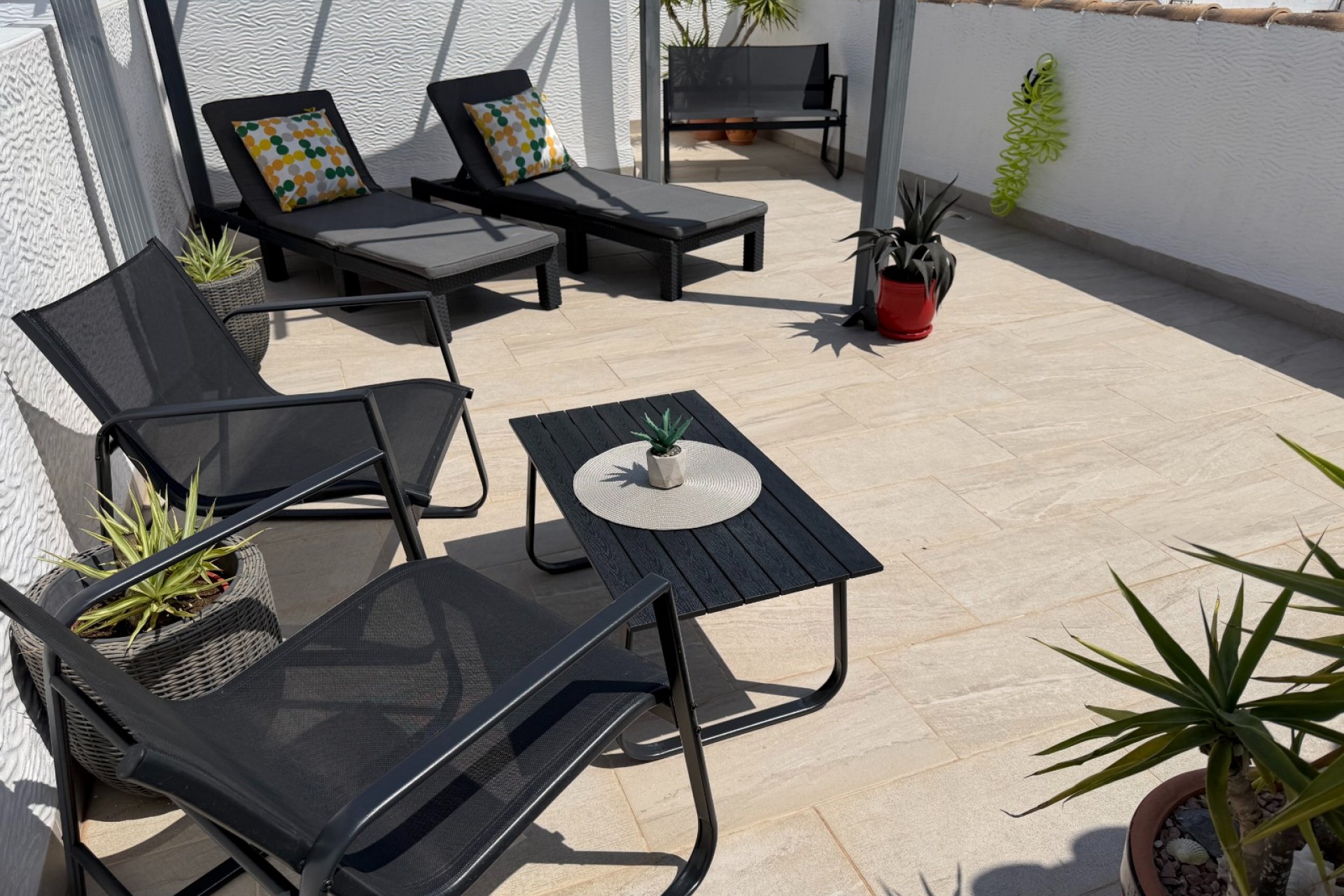 Återförsäljning - Apartment -
Orihuela - Inland