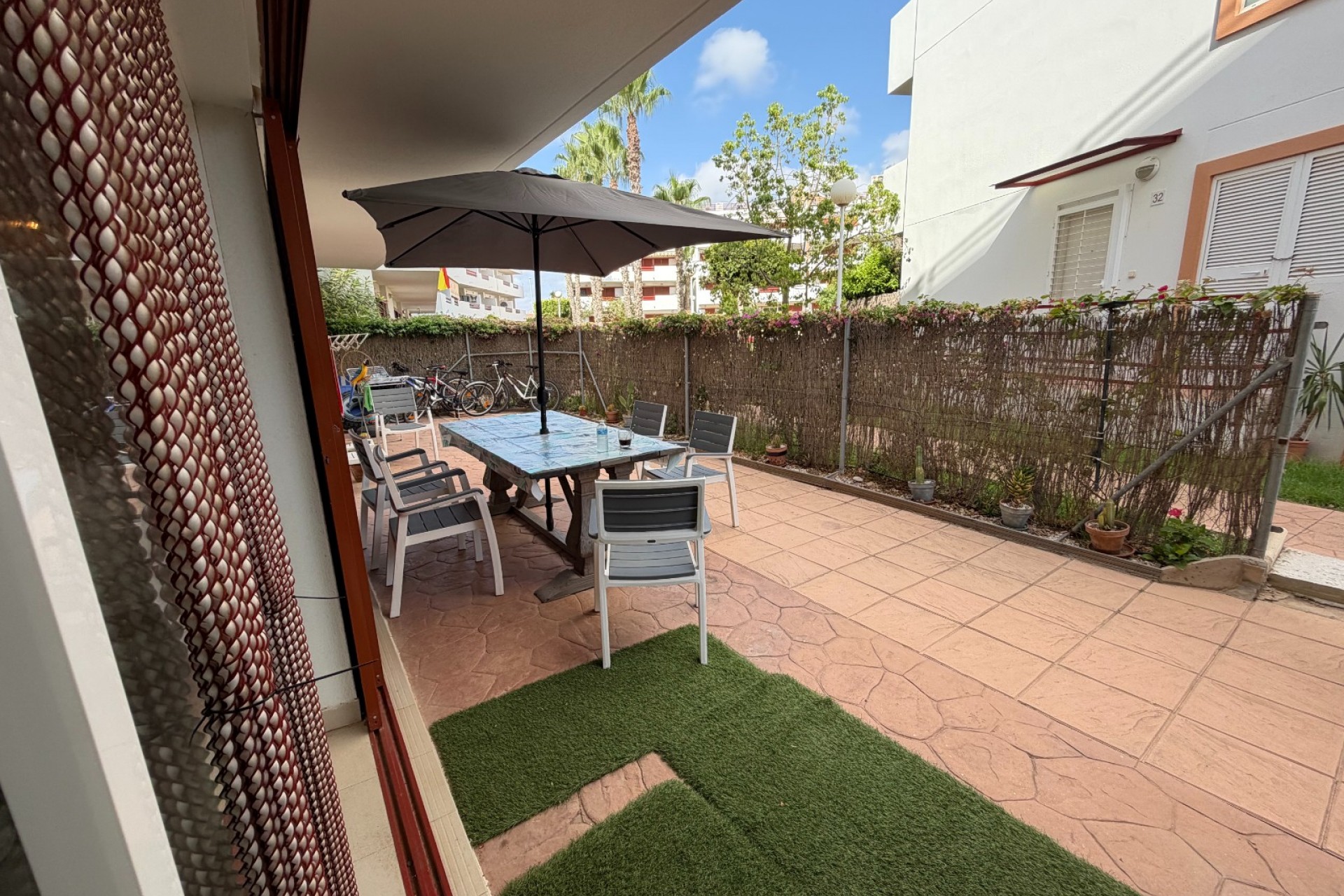 Återförsäljning - Apartment -
Orihuela - Inland
