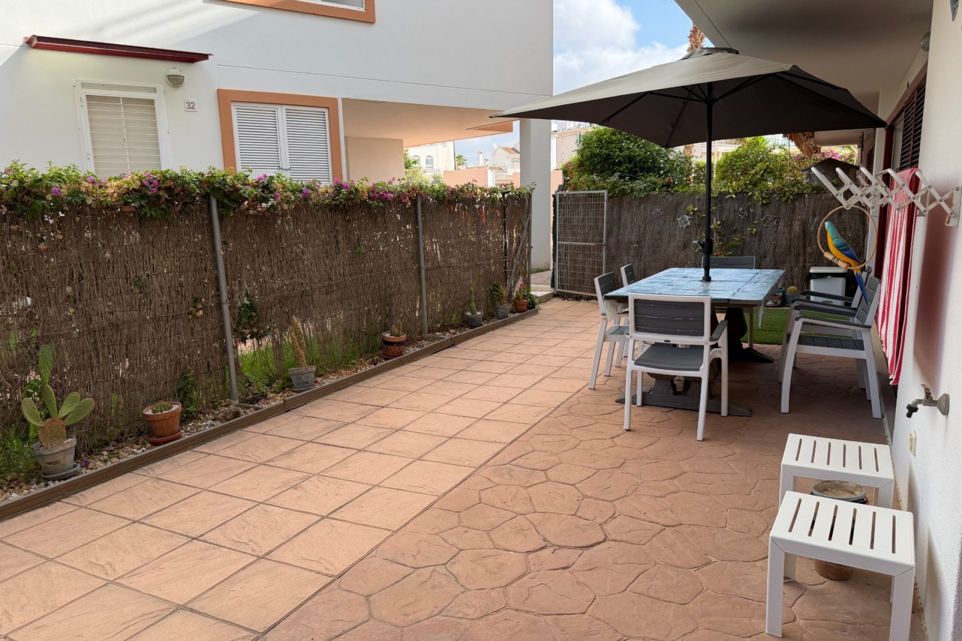 Återförsäljning - Apartment -
Orihuela - Inland
