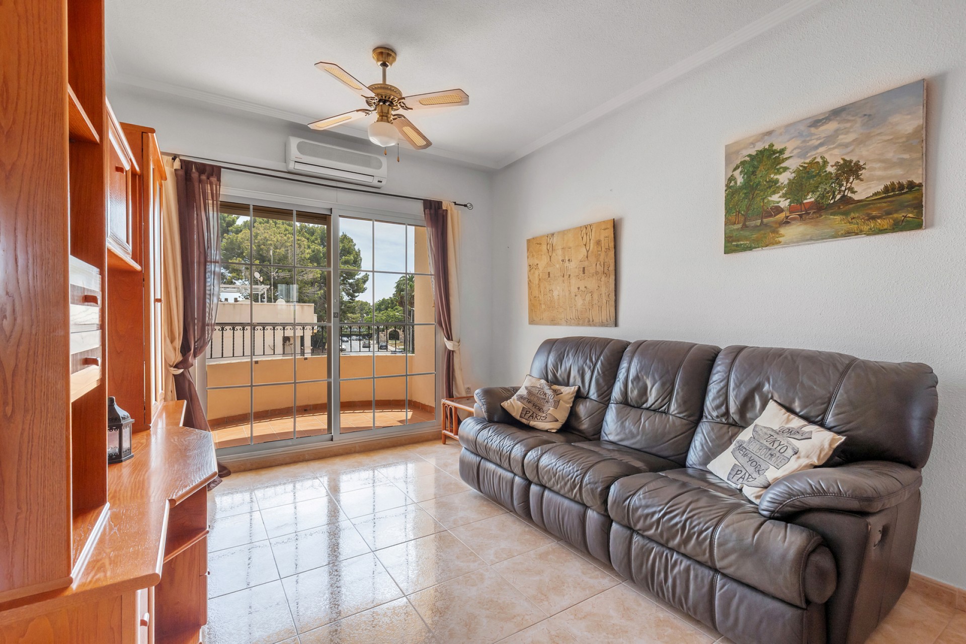 Återförsäljning - Apartment -
Orihuela - Inland