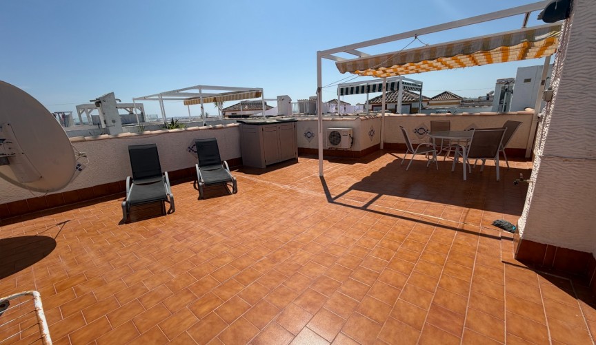 Återförsäljning - Apartment -
Orihuela - Inland