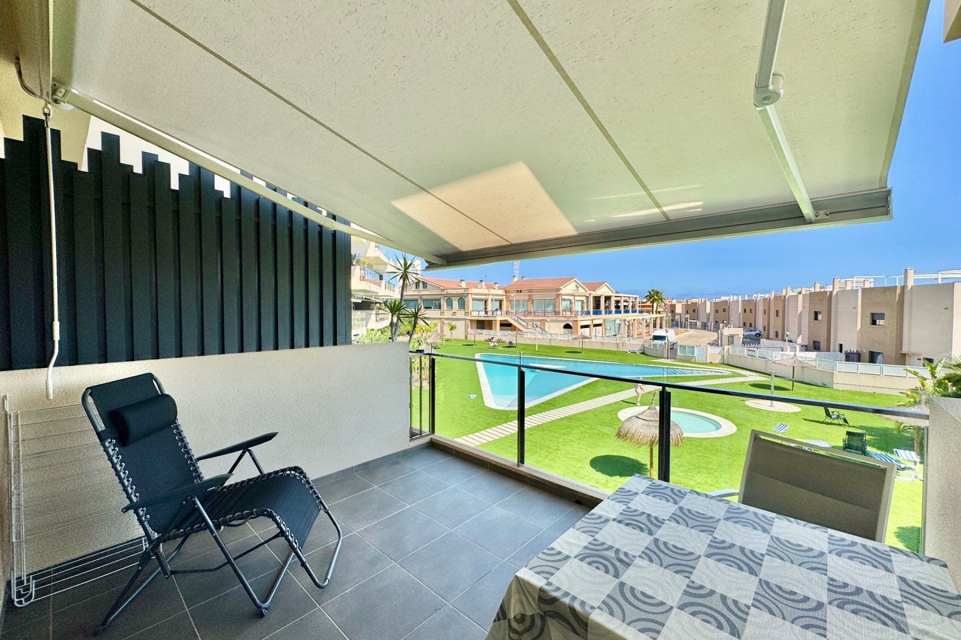 Återförsäljning - Apartment -
Orihuela - Inland