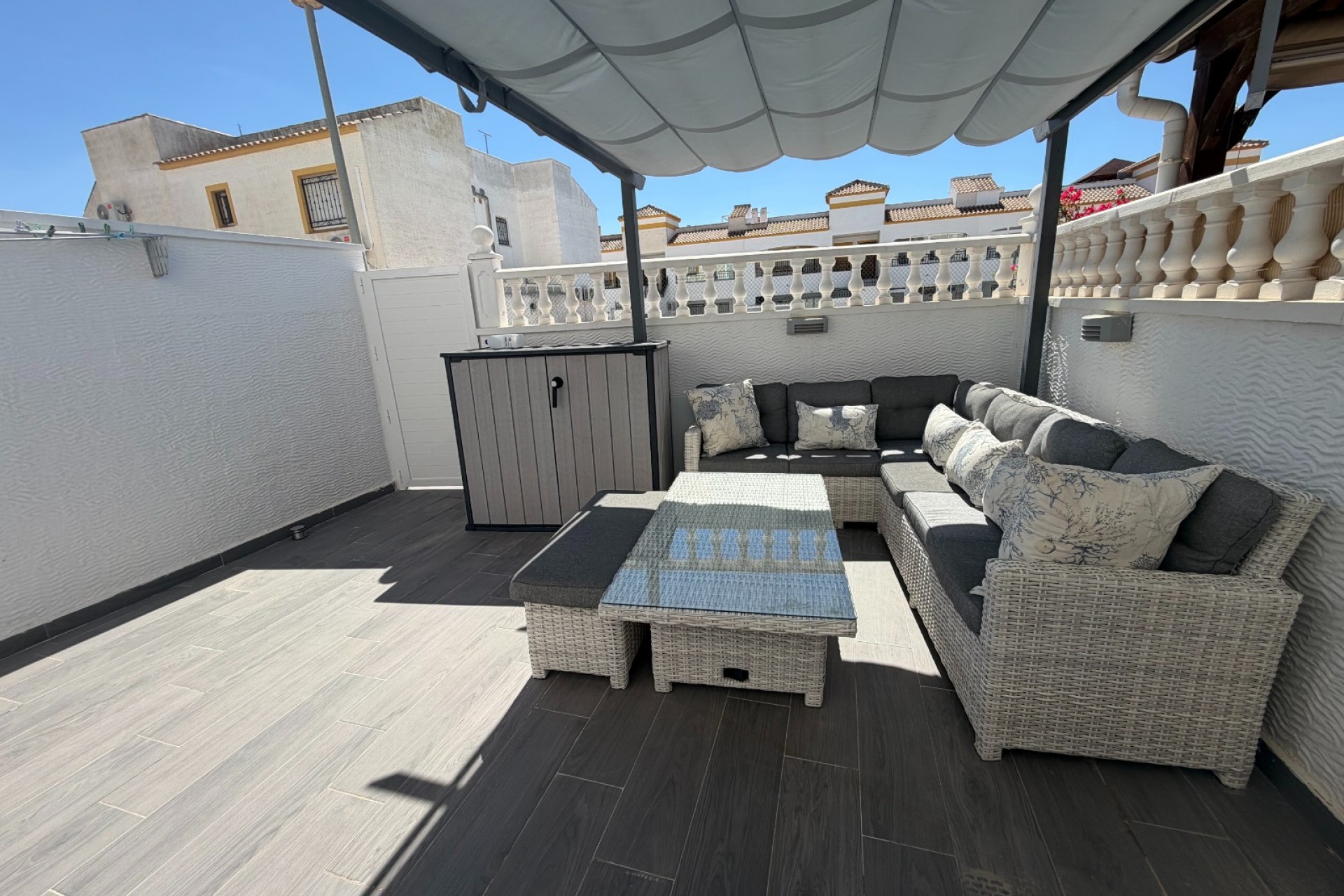 Återförsäljning - Apartment -
Orihuela - Inland
