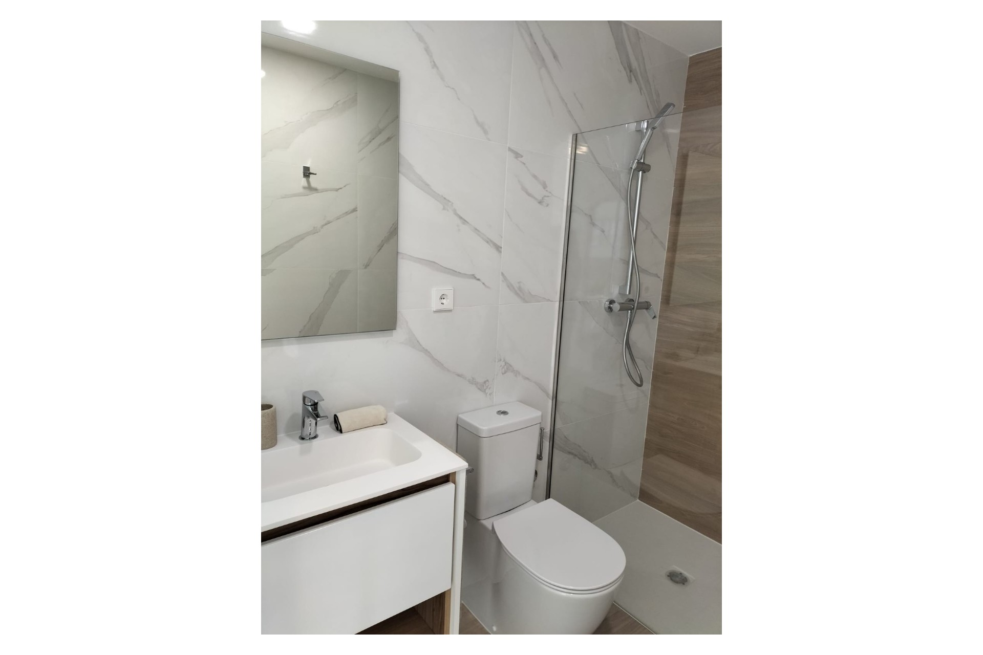 Återförsäljning - Apartment -
Orihuela - Inland