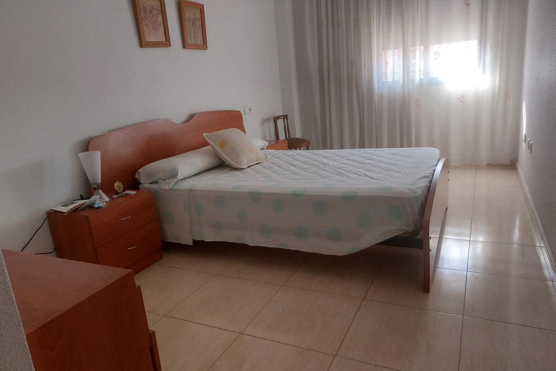 Återförsäljning - Apartment -
Orihuela - Zona Centro