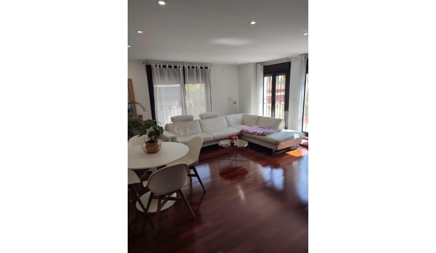 Återförsäljning - Apartment -
Orihuela - Zona Centro