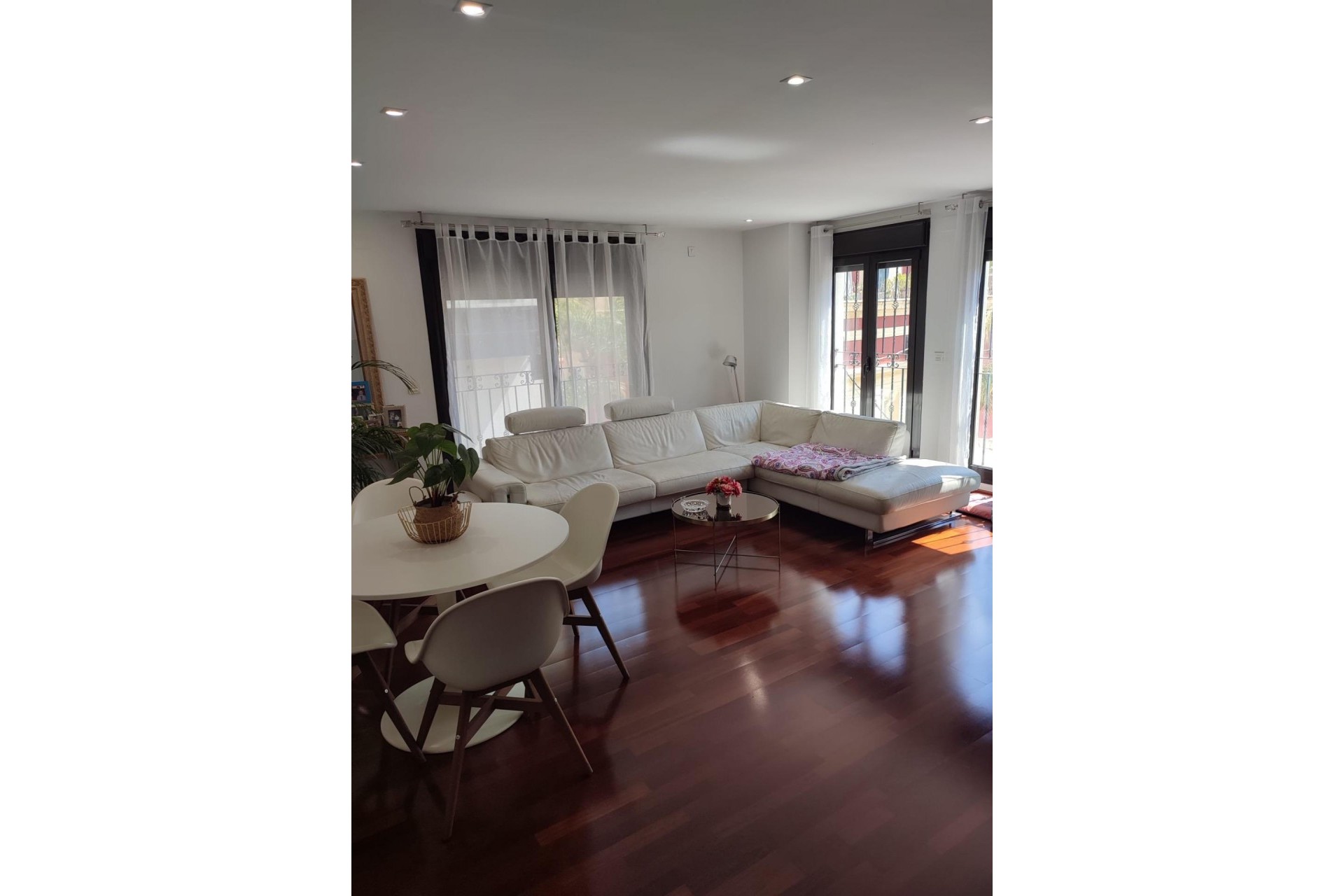 Återförsäljning - Apartment -
Orihuela - Zona Centro