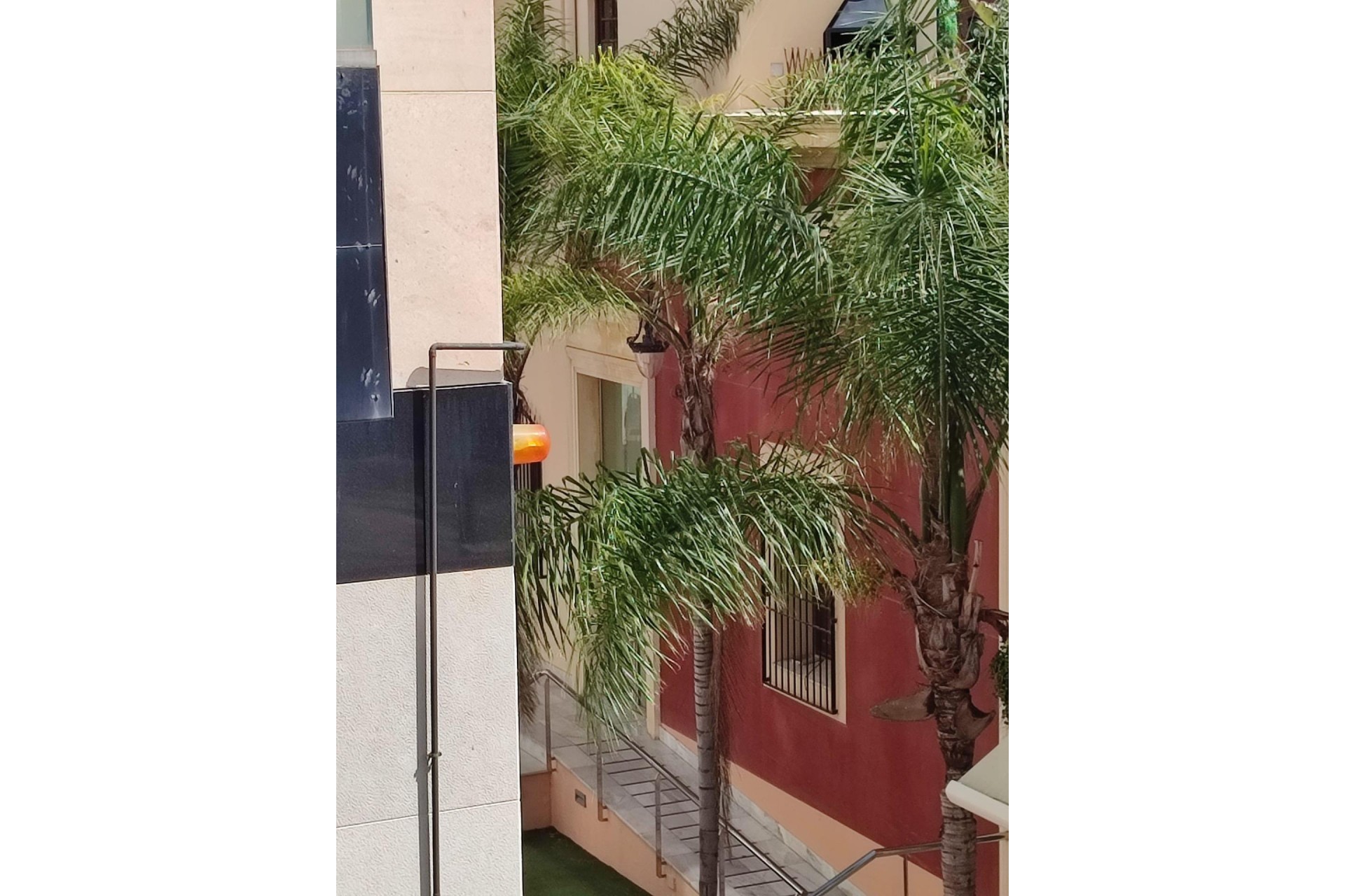 Återförsäljning - Apartment -
Orihuela - Zona Centro