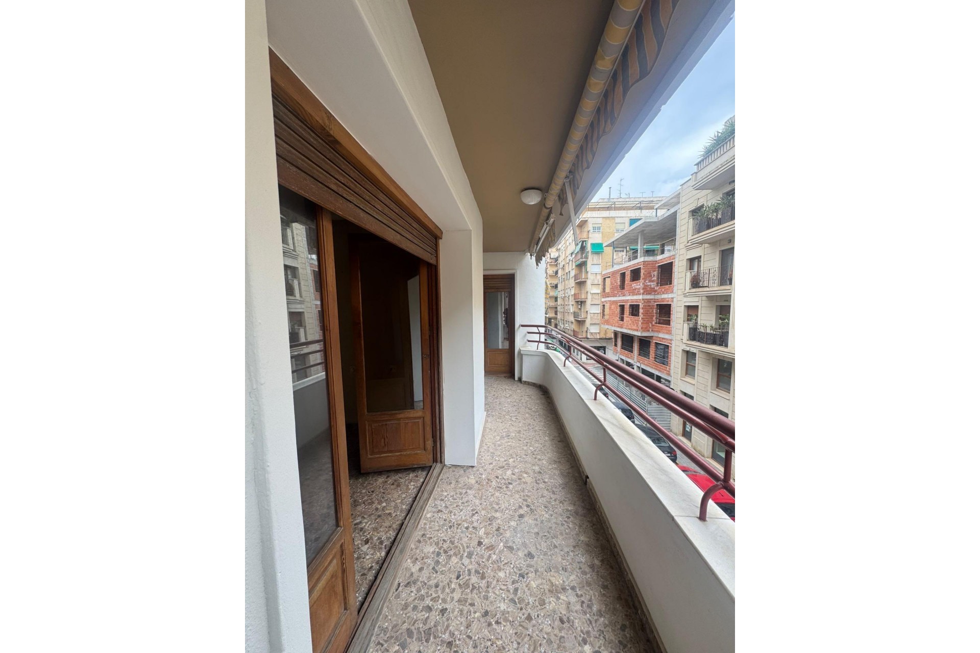Återförsäljning - Apartment -
Orihuela - Zona Centro