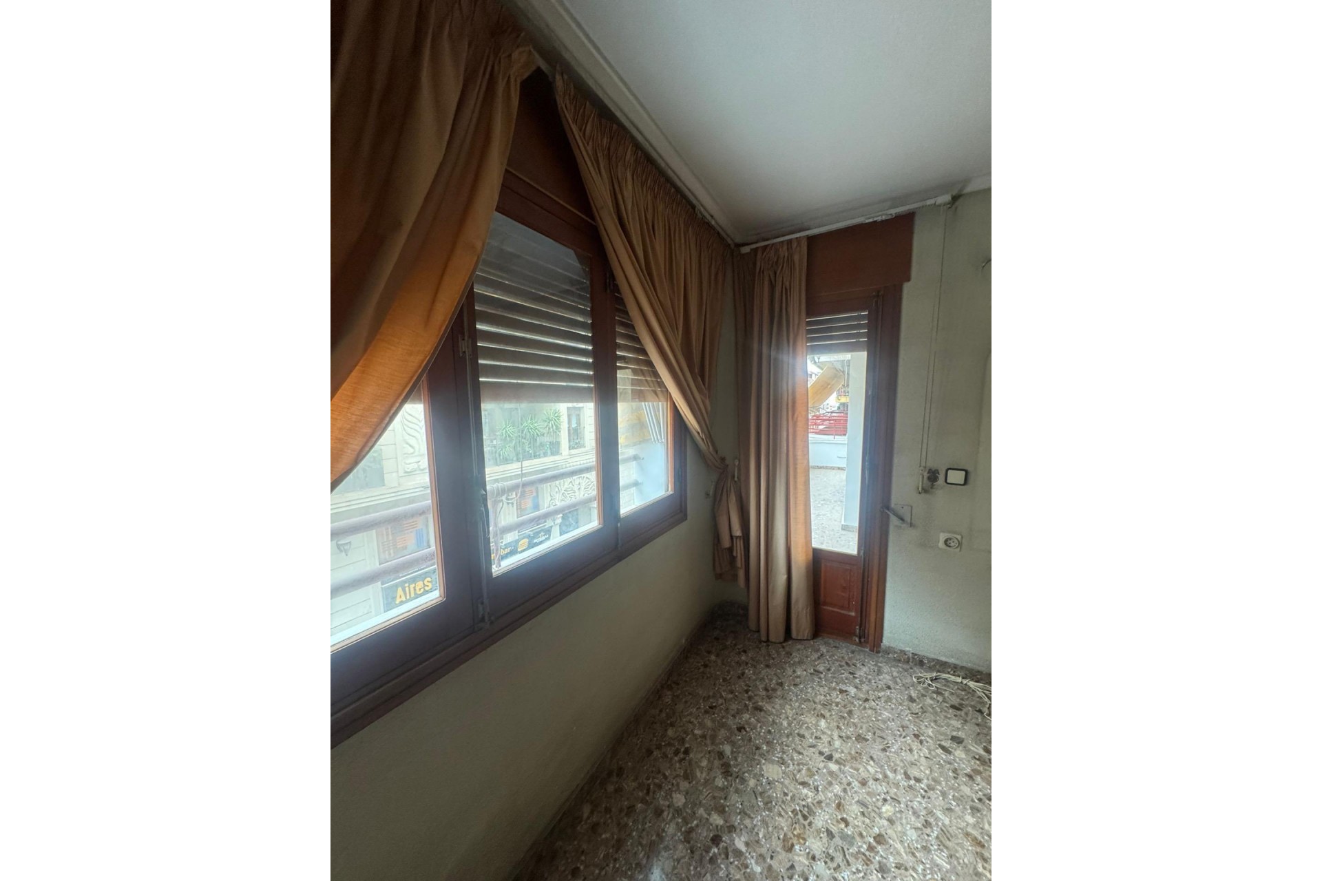 Återförsäljning - Apartment -
Orihuela - Zona Centro