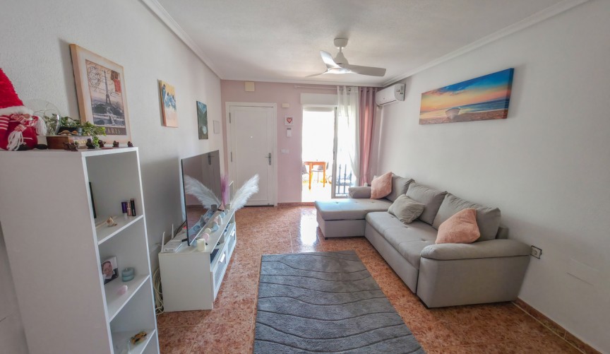 Återförsäljning - Apartment Penthouse -
Vistabella Golf Entre Naranjos - Costa Blanca