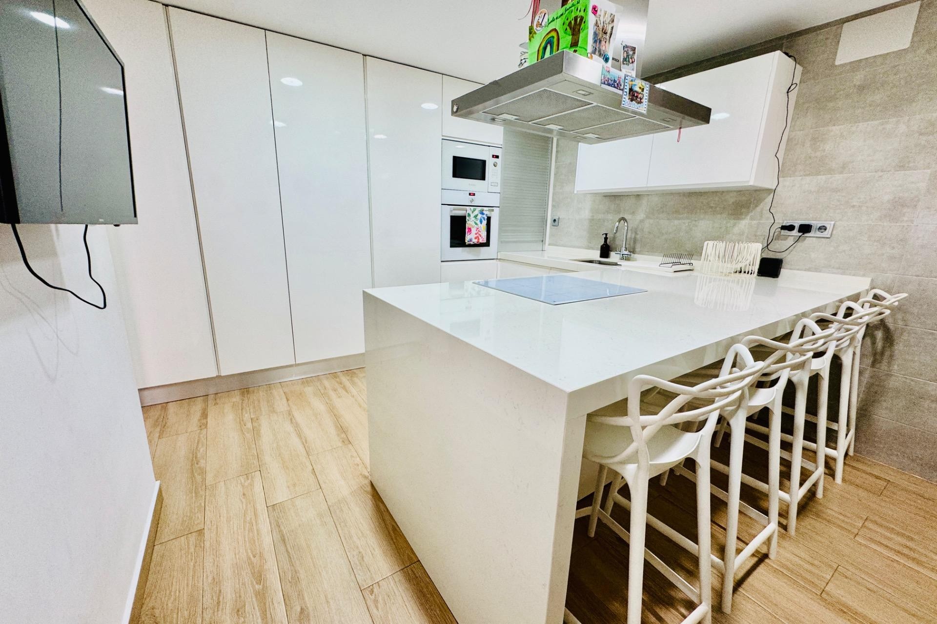 Återförsäljning - Apartment -
Pilar de la Horadada - Zona Pueblo