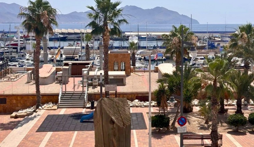 Återförsäljning - Apartment -
Puerto de Mazarron - Centro