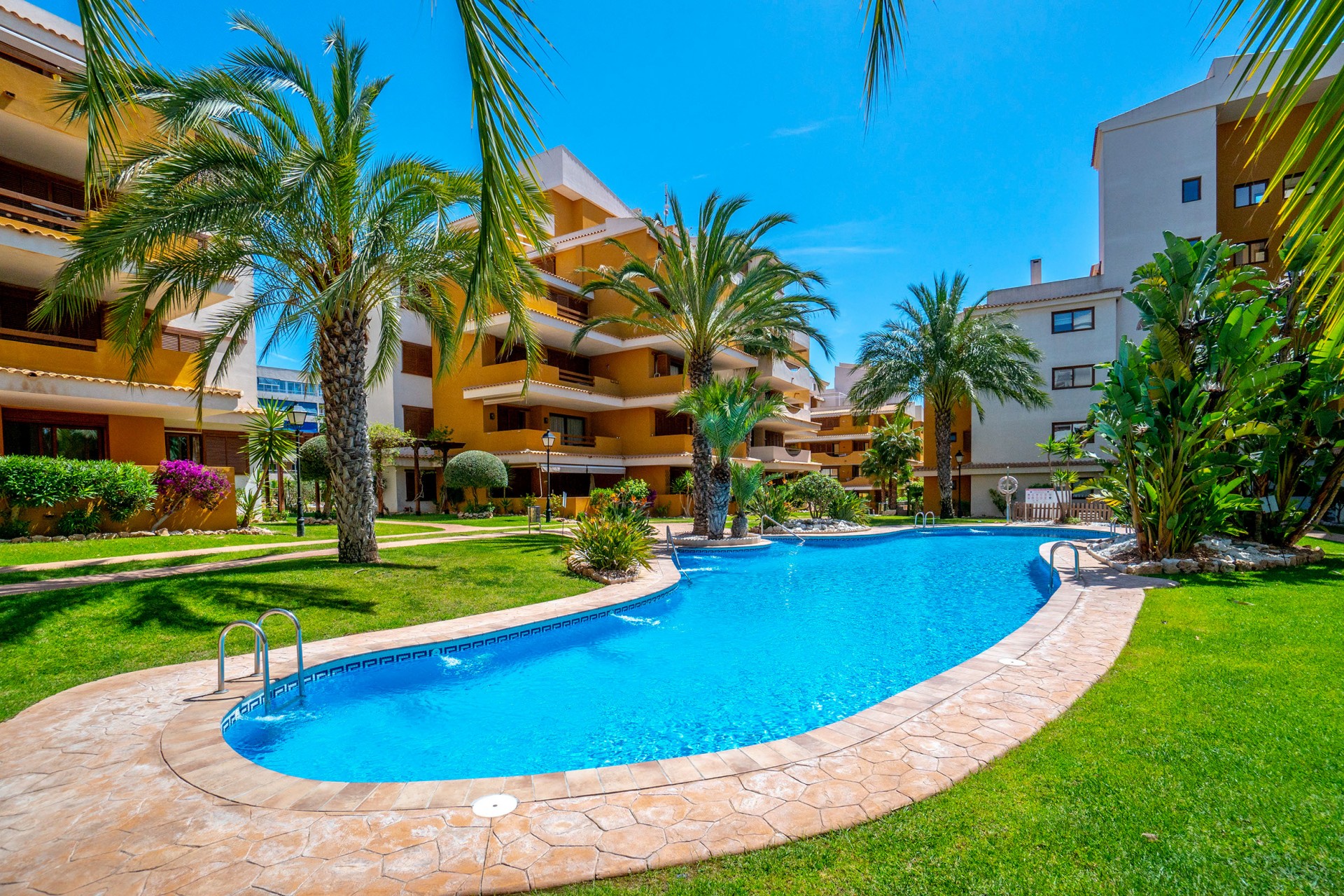 Återförsäljning - Apartment -
Punta Prima - Costa Blanca