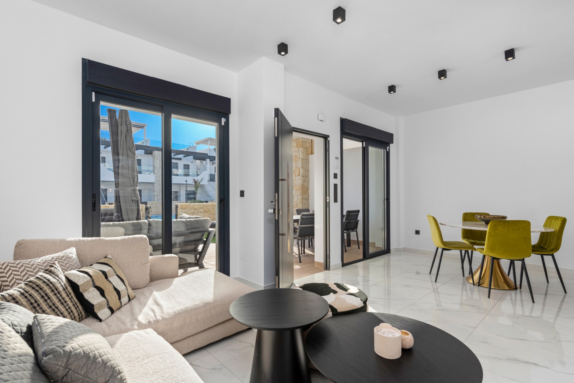 Återförsäljning - Apartment -
Punta Prima - Costa Blanca