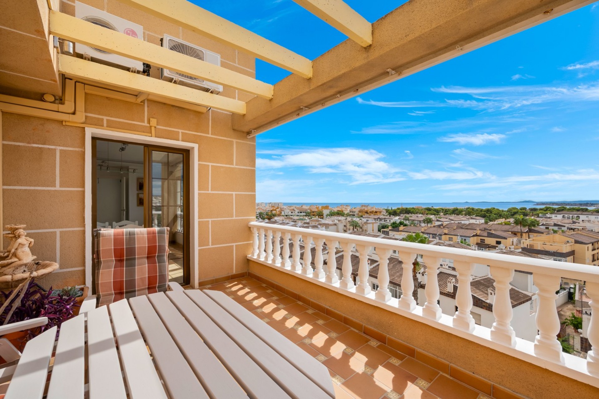 Återförsäljning - Apartment -
Punta Prima - Costa Blanca