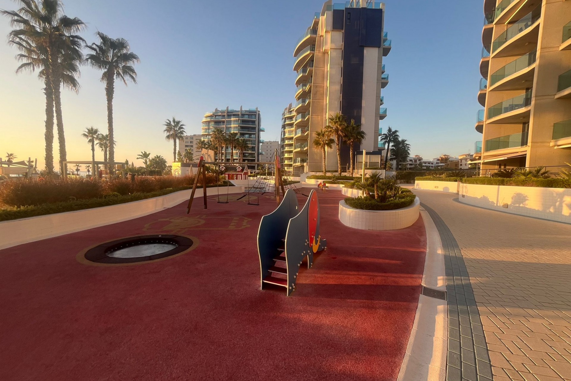 Återförsäljning - Apartment -
Punta Prima - Costa Blanca