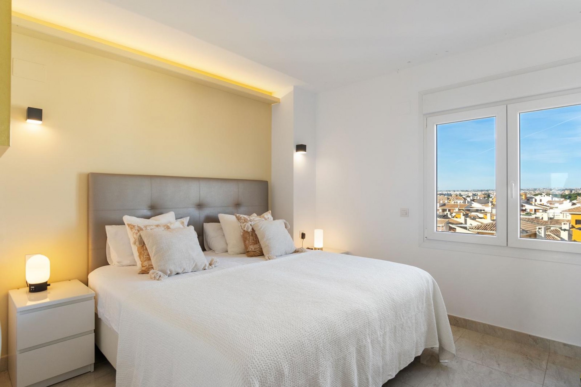 Återförsäljning - Apartment -
Punta Prima - Costa Blanca