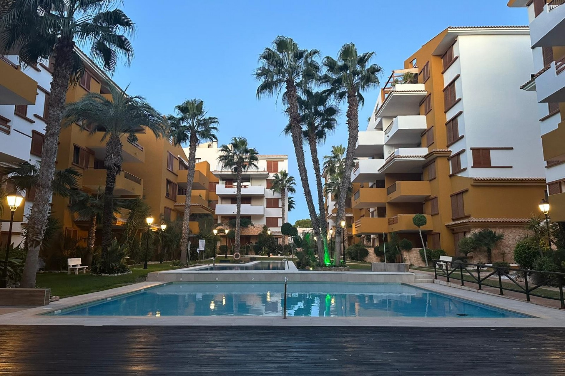Återförsäljning - Apartment -
Punta Prima - Costa Blanca
