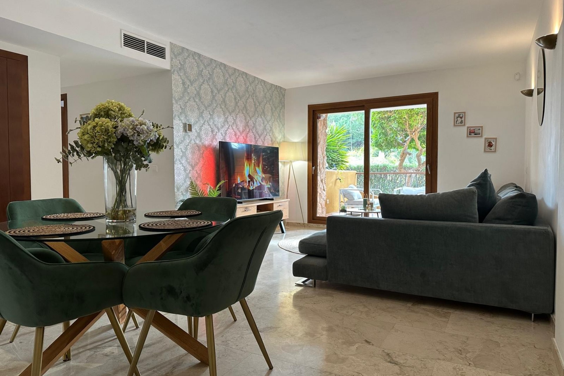 Återförsäljning - Apartment -
Punta Prima - Costa Blanca