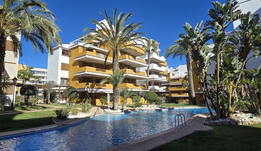 Återförsäljning - Apartment -
Punta Prima - Costa Blanca