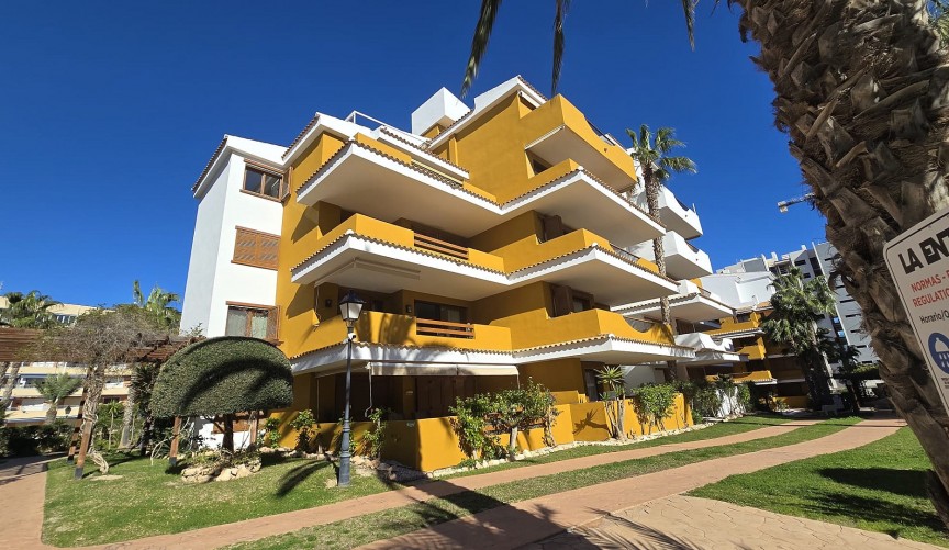 Återförsäljning - Apartment -
Punta Prima - Costa Blanca