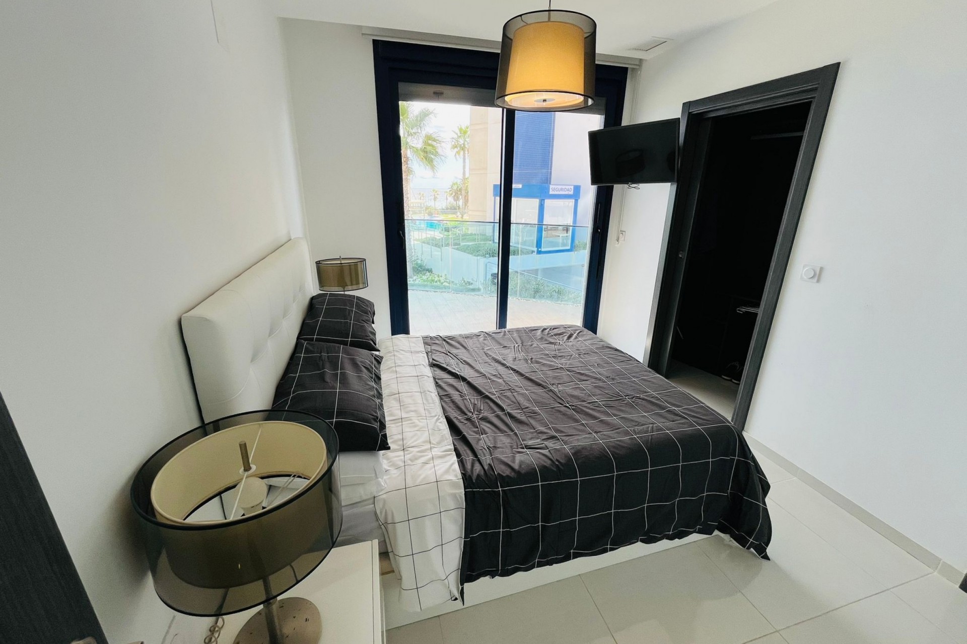 Återförsäljning - Apartment -
Punta Prima - Costa Blanca