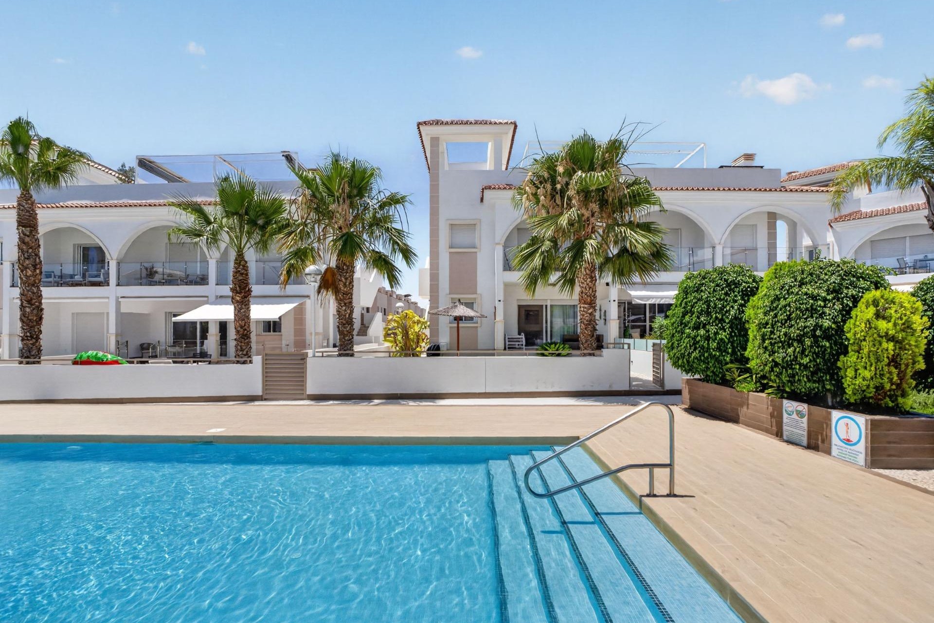 Återförsäljning - Apartment -
Rojales - Cuidad Quesada