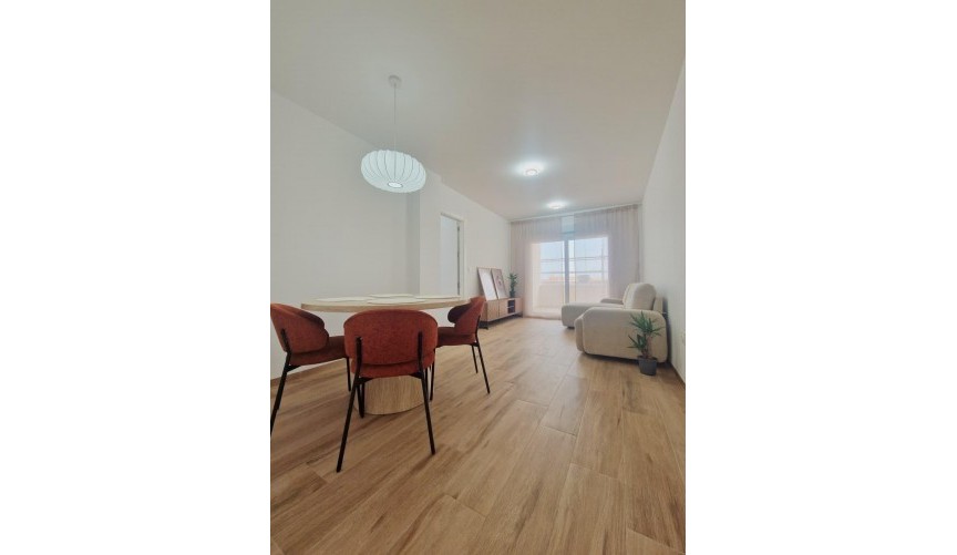 Återförsäljning - Apartment -
San Fulgencio - centro