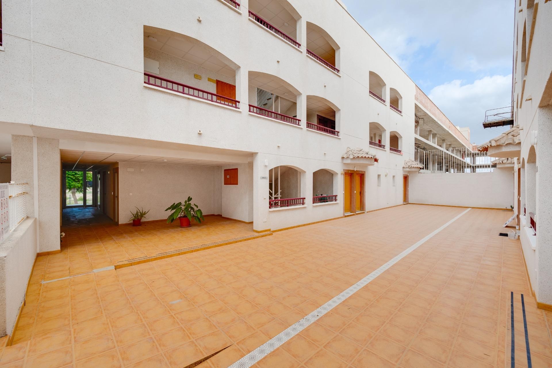 Återförsäljning - Apartment -
San Fulgencio - centro