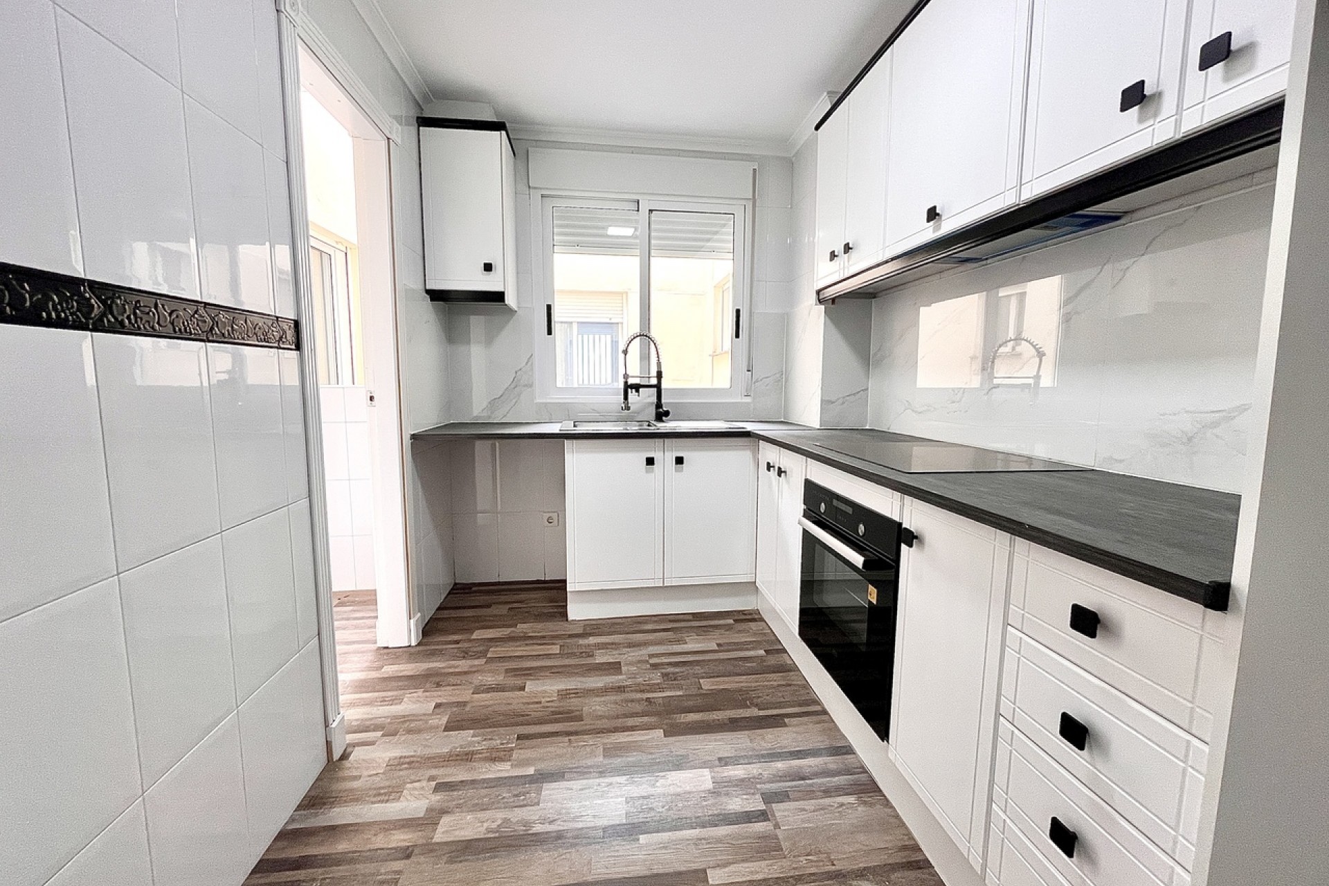 Återförsäljning - Apartment -
San Miguel de Salinas - Inland