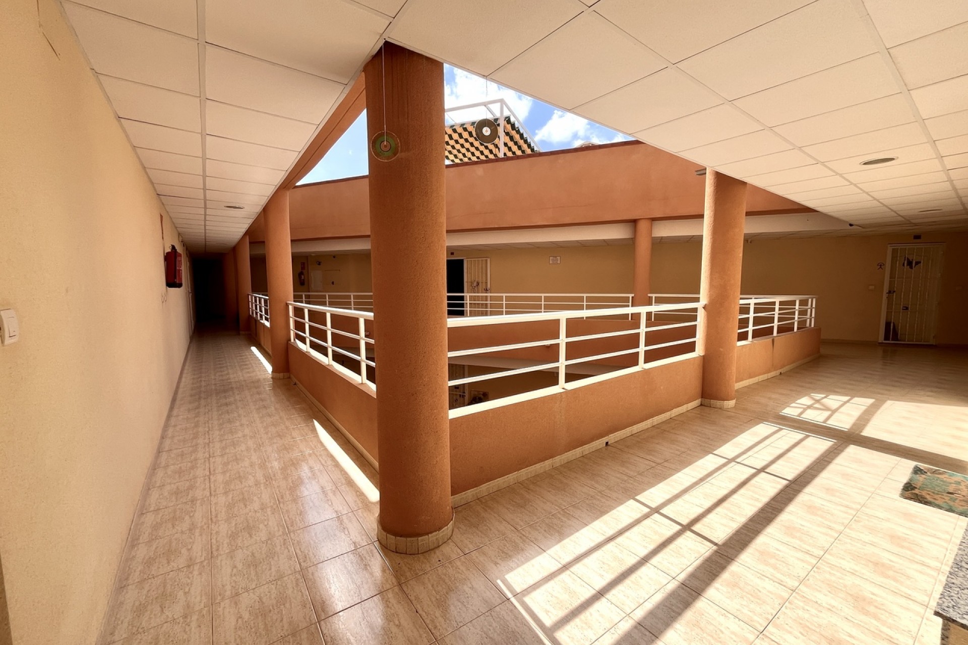 Återförsäljning - Apartment -
San Miguel de Salinas - Inland