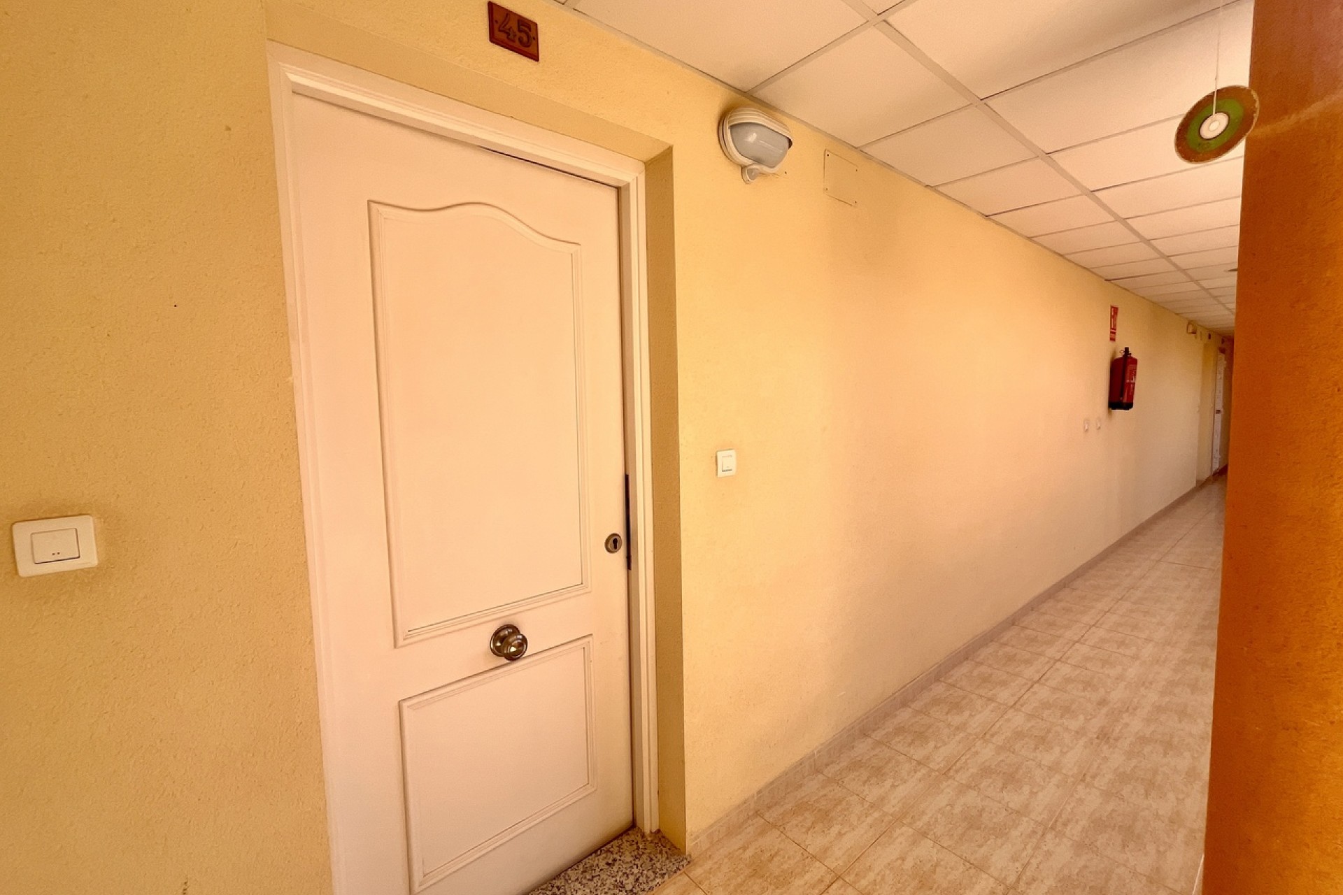 Återförsäljning - Apartment -
San Miguel de Salinas - Inland